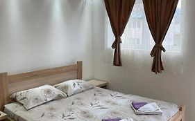 Studio apartment Lalović